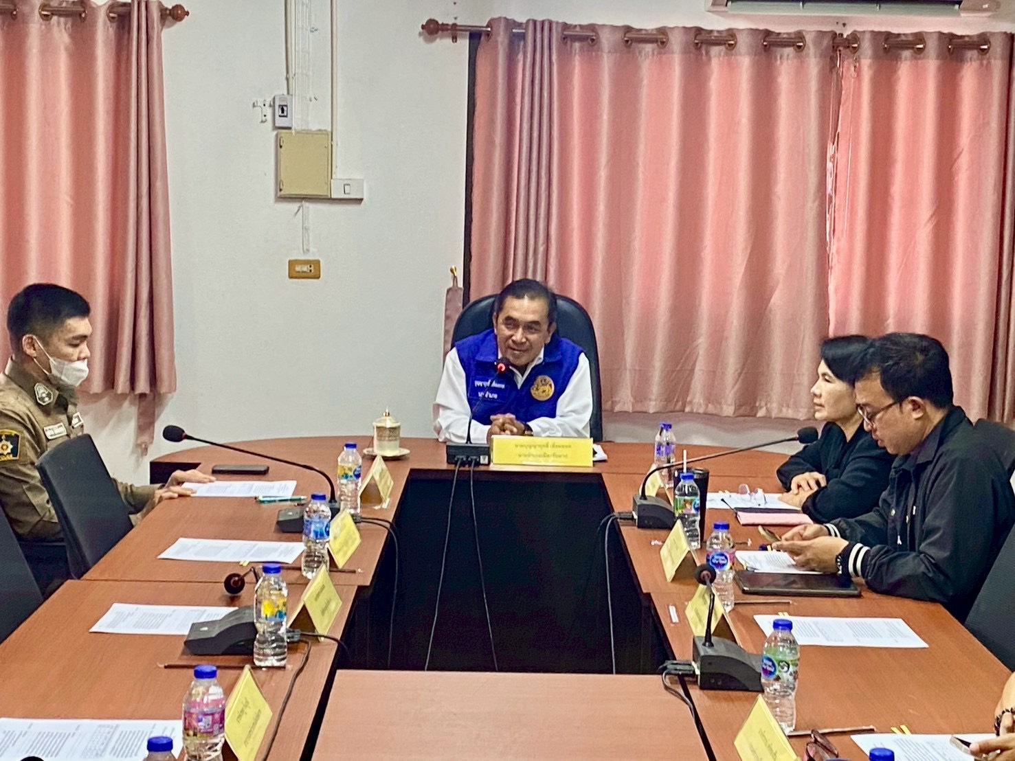 📌พช.เมืองชัยนาท เข้าร่วมประชุมศูนย์ปฏิบัติการความปลอดภัยทางถนนอำเภอเมืองชัยนาท (ศปถ.อ.เมืองชัยนาท)