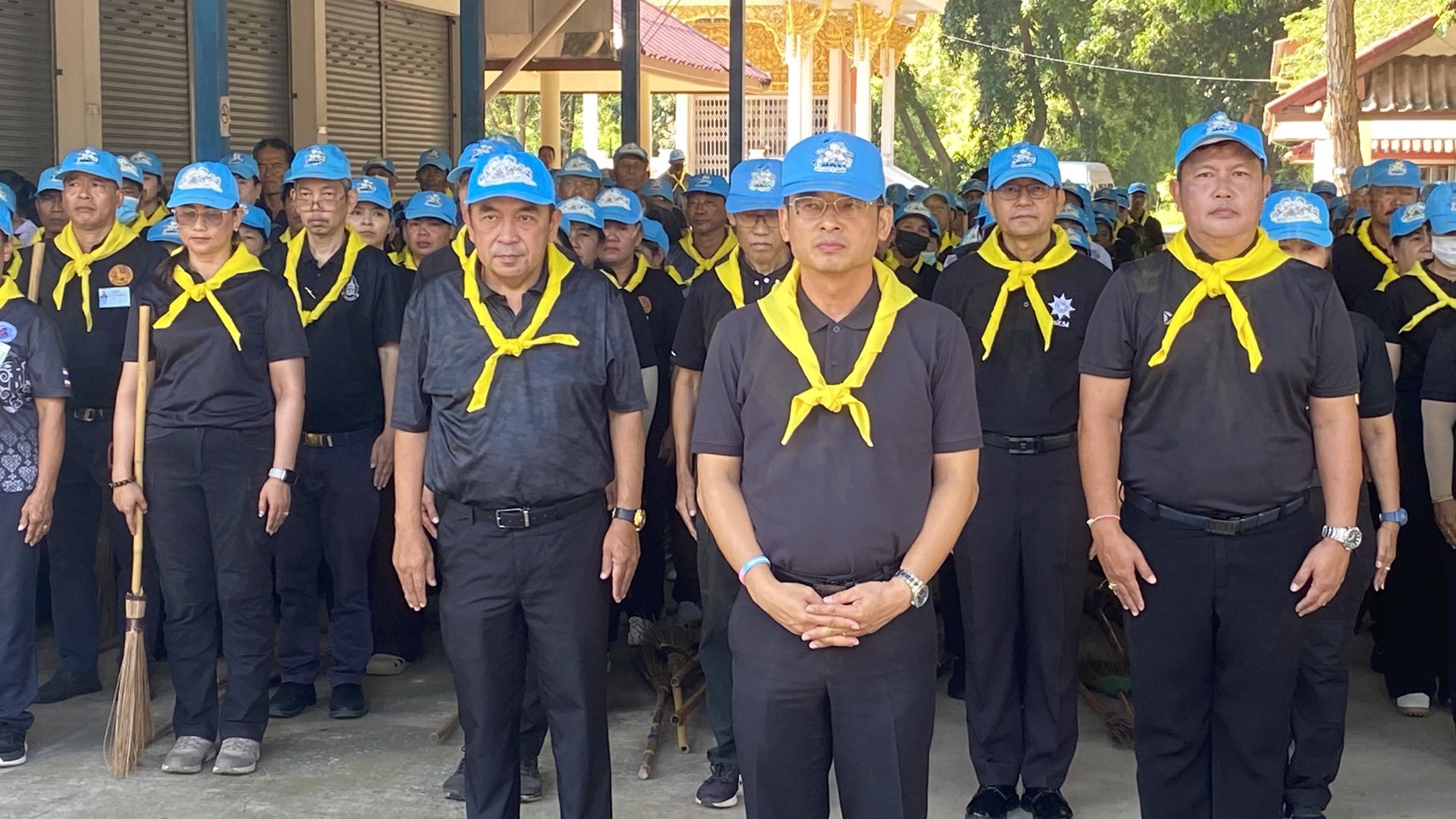 🎗️ พช.เมืองชัยนาท เข้าร่วมกิจกรรมจิตอาสาพัฒนาปรับปรุงภูมิทัศน์และทำความสะอาด