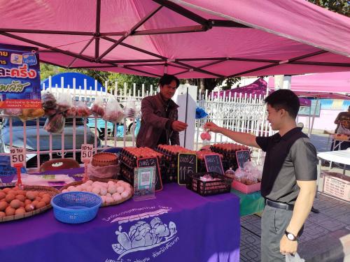 📌พช.เมืองชัยนาท ส่งเสริมและสนับสนุนผู้ประกอบการตลาดนัดคนไทยยิ้มได้ ของดีเมืองชัยนาท อำเภอเมืองชัยนาท